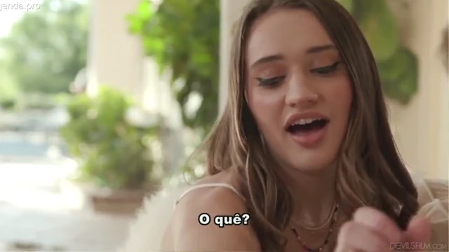 Babá dando a bucetinha para o patrão