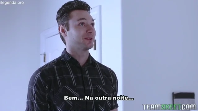 Irmão usando a novinha para gozar dentro