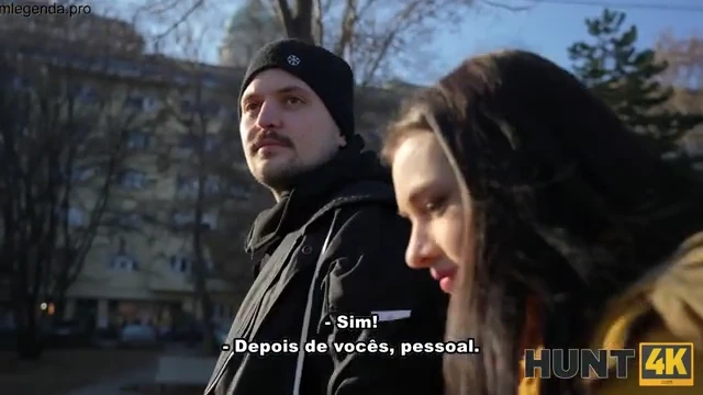 Novinho fodendo a namorada do técnico de TI