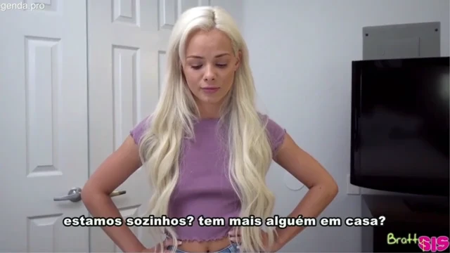 Loirinha ficou sozinha em casa e deu muito a buceta