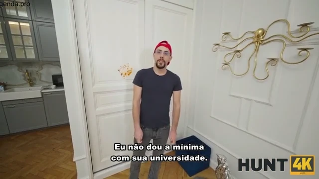 Entregador de pizza tendo a mulher fodida pelo cliente