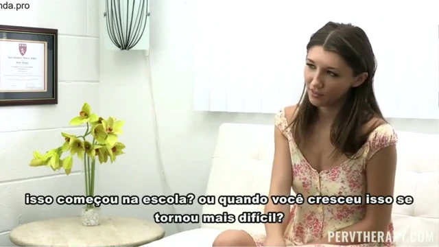 Médico colocando a autoestima da novinha pra cima com foda