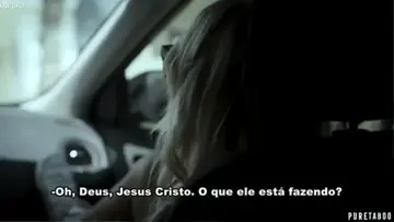 A primeira foda dessa virgem foi com o pai da amiga