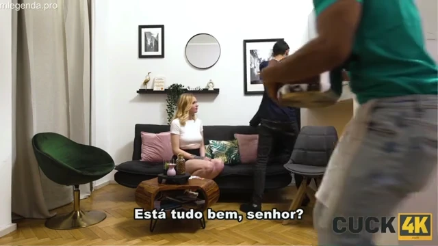 Grávida sedenta por foda transando com amante