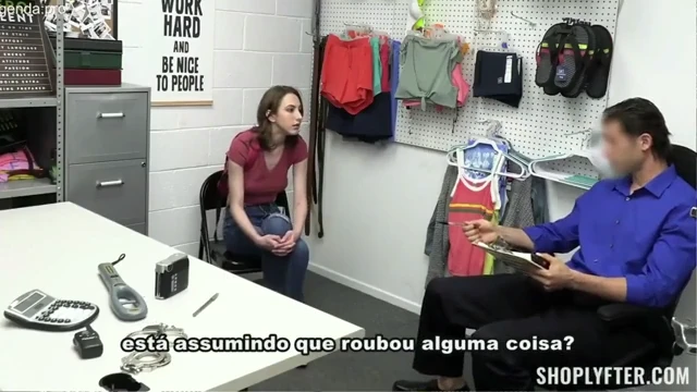 Novinha tarada teve que dar a buceta para não ser presa