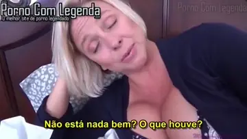 Filho dando rola de presente para a sua mãe peituda