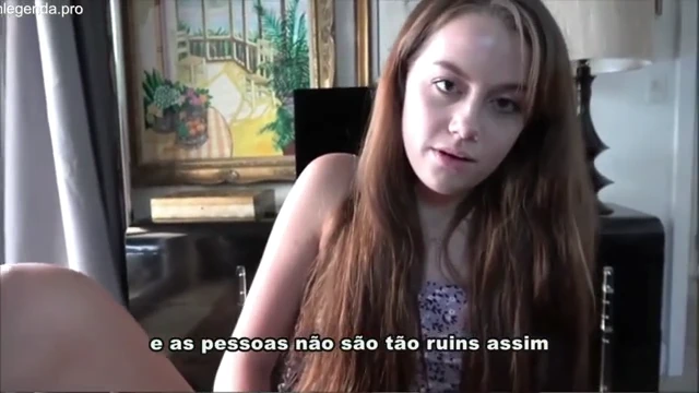 Metendo sem dó dentro da irmã novinha