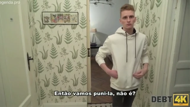 Agiota comendo a esposa do corno para pagar dívida